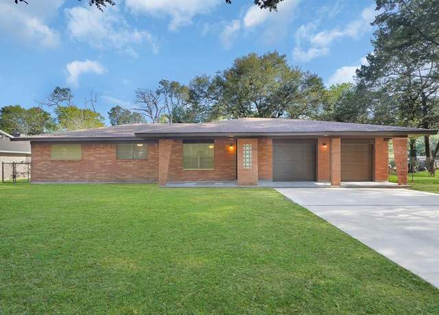 Property at 806 Moody Ave, League City, TX 77573, 4 beds, 3 baths