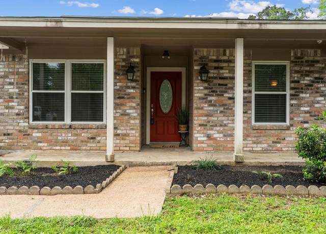 Property at 12514 Woodlake St, Pinehurst, TX 77362, 3 beds, 2 baths