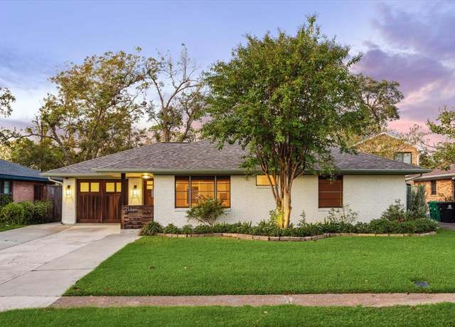 Property at 2110 Lamonte Ln, Houston, TX 77018, 3 beds, 2 baths