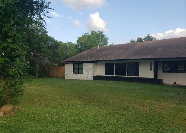 Property at 9309 Saddle Ln, Houston, TX 77080, 3 beds, 3 baths