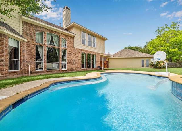 Property at 1703 Lakewinds Dr, Missouri City, TX 77459, 5 beds, 3.5 baths
