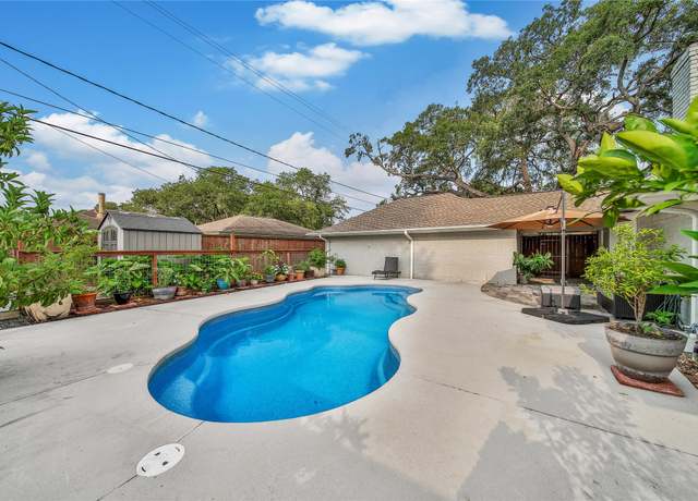 Property at 963 Thornton Rd, Houston, TX 77018, 3 beds, 2 baths