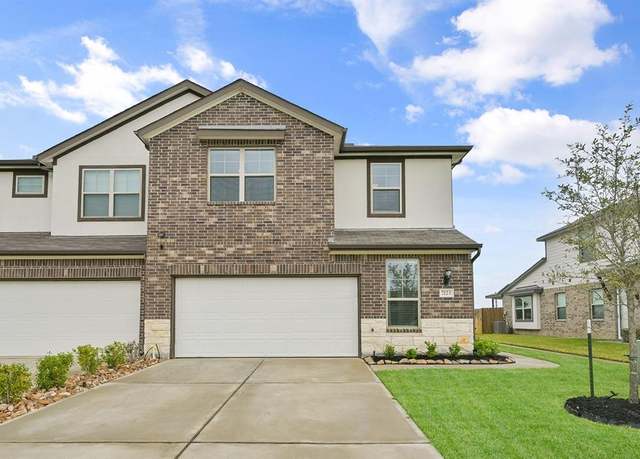 Property at 7123 Elgin St, Pearland, TX 77584, 4 beds, 2.5 baths
