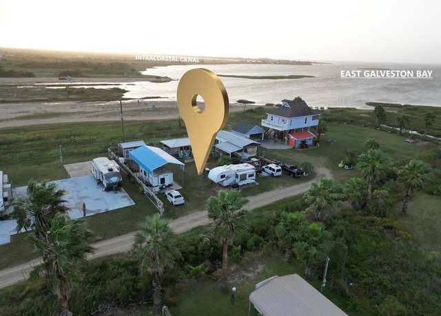 Property at 1035 Yeager St, Gilchrist, TX 77617