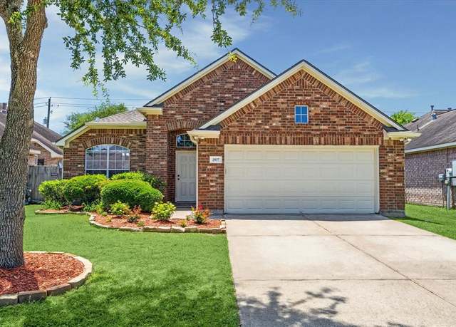 Property at 2937 Meridian Bay Ln, Dickinson, TX 77539, 3 beds, 2 baths