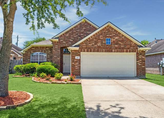 Property at 2937 Meridian Bay Ln, Dickinson, TX 77539, 3 beds, 2 baths