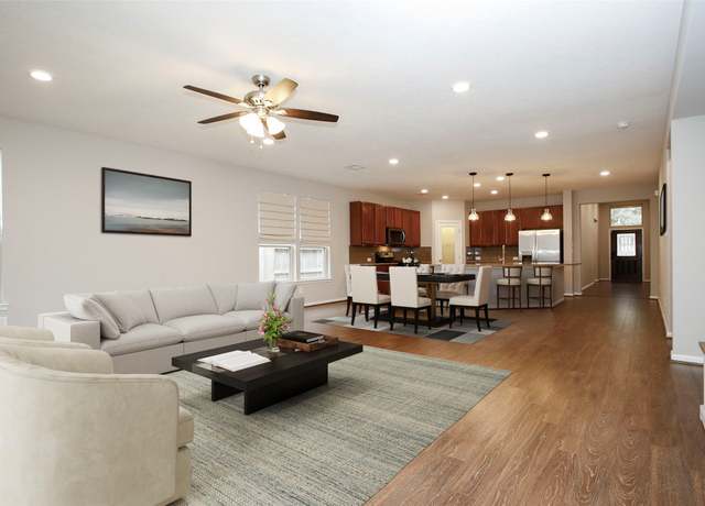 Property at 1938 Elkington Cir, Conroe, TX 77304, 3 beds, 2 baths