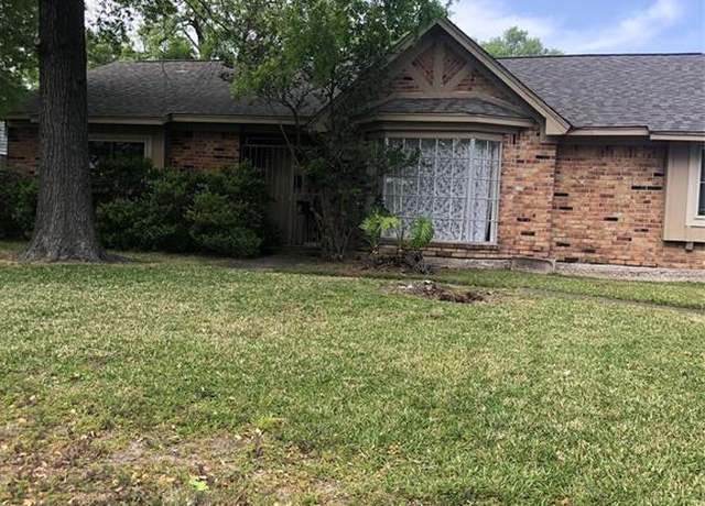 Property at 14407 Duncannon Dr, Houston, TX 77015, 3 beds, 2 baths