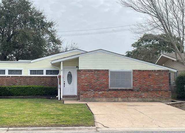 Property at 17 Manor Way, Galveston, TX 77550, 3 beds, 2 baths