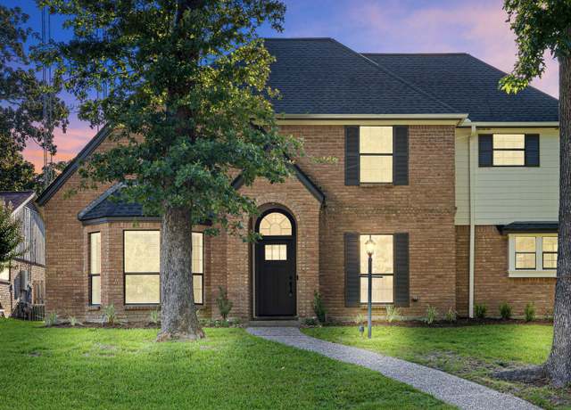 Property at 1672 Green Briar Dr, Huntsville, TX 77340, 3 beds, 2.5 baths