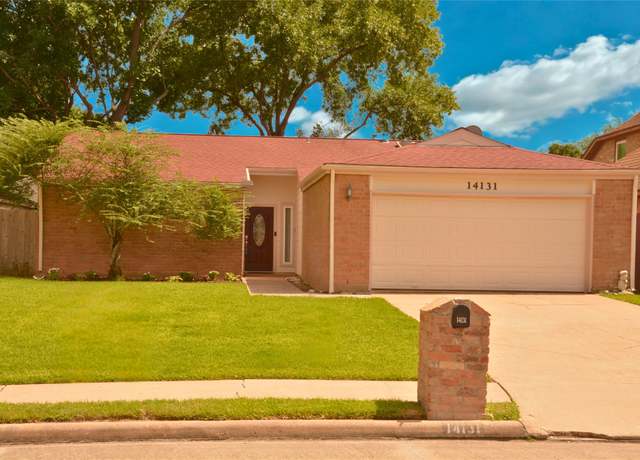 Property at 14131 Sandfield Dr, Houston, TX 77077, 3 beds, 2.5 baths