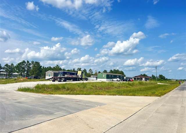 Property at 348 Road 5604, Cleveland, TX 77327, 3 beds, 2 baths