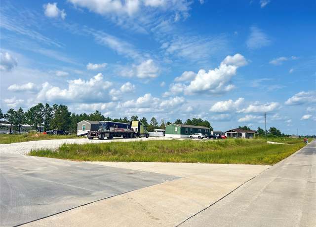 Property at 348 Road 5604, Cleveland, TX 77327, 3 beds, 2 baths