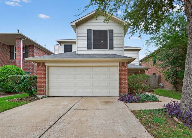 Property at 8206 Golf Green Cir, Houston, TX 77036, 4 beds, 2.5 baths