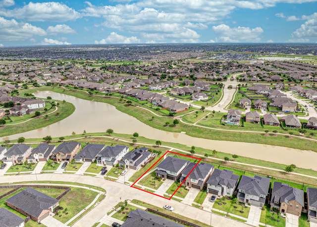 Property at 29231 Red Rocks Park Dr, Katy, TX 77494, 4 beds, 3 baths