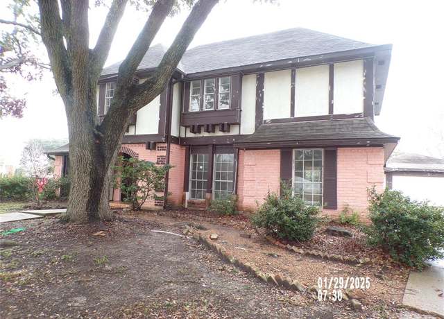 Property at 7703 Braesridge Ct, Houston, TX 77071, 3 beds, 2.5 baths