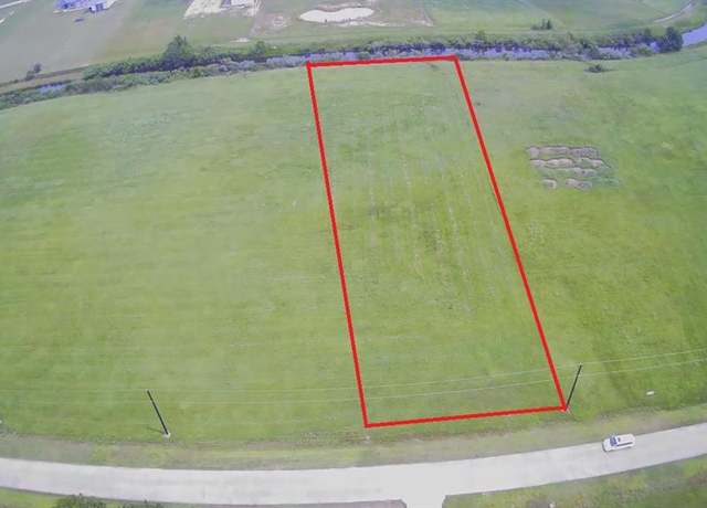 Property at 514 Chuckwagon Trl, Angleton, TX 77515