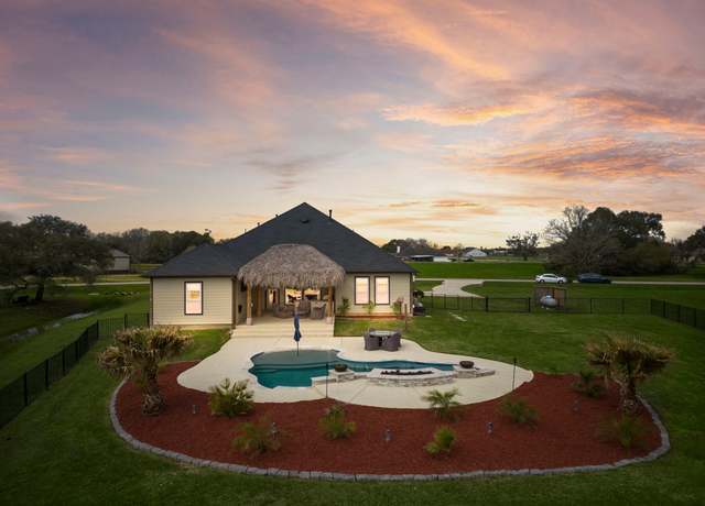 Property at 127 Cavalry Trail Dr, Rosharon, TX 77583, 4 beds, 3.5 baths