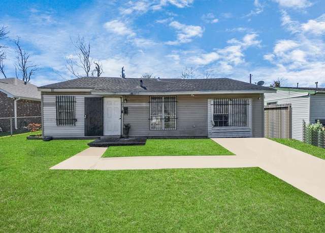 Property at 4926 Van Fleet St, Houston, TX 77033, 2 beds, 1 bath