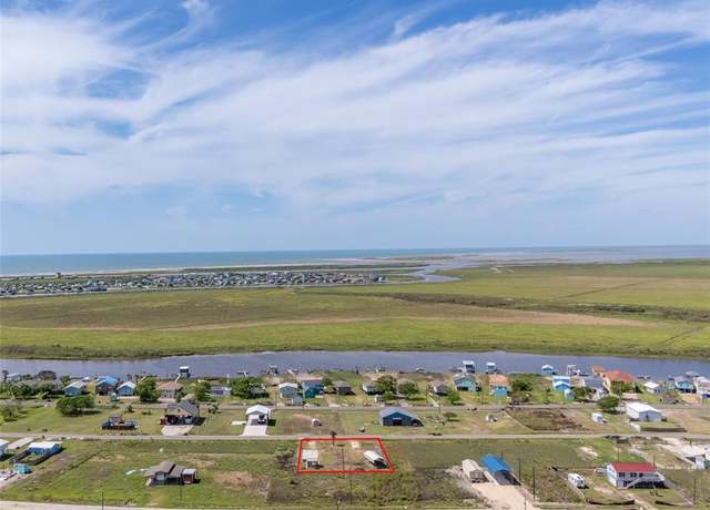 Property at 526 Blue Water, Sargent, TX 77414