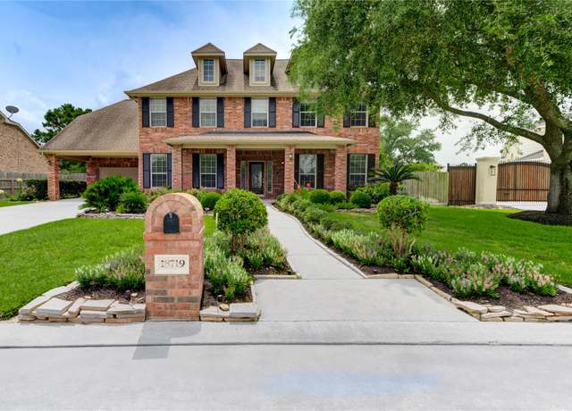 Property at 18719 Glenn Haven Estates Dr, Spring, TX 77379, 4 beds, 3.5 baths