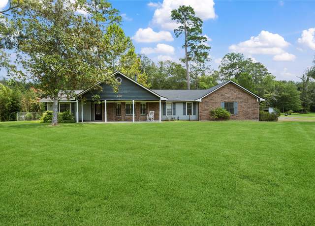Property at 83 County Road 3189c, Cleveland, TX 77327, 4 beds, 2 baths