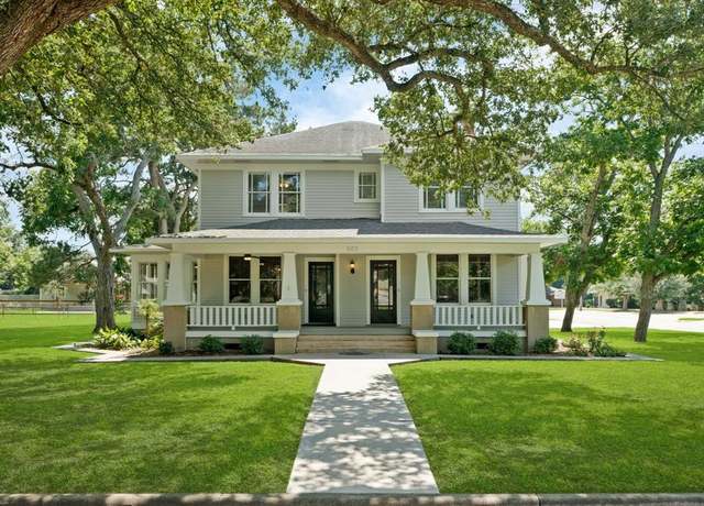 Property at 603 Hardeman St, Sealy, TX 77474, 5 beds, 3 baths