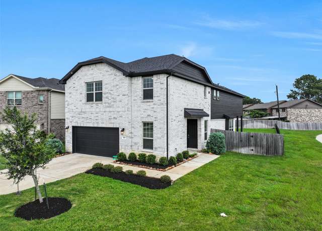 Property at 160 Majestic Shores Ln, La Porte, TX 77571, 4 beds, 3.5 baths