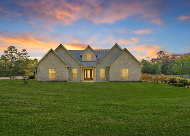 Property at 11426 Willis Waukegan Rd, Conroe, TX 77303, 3 beds, 2 baths