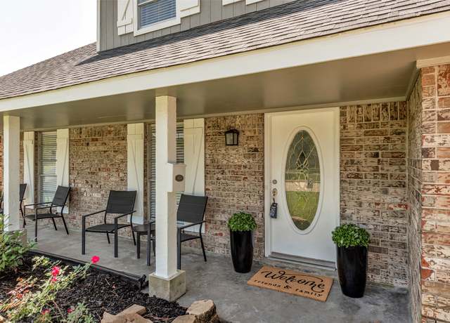 Property at 1865 El Mar Ln, Seabrook, TX 77586, 5 beds, 2 baths