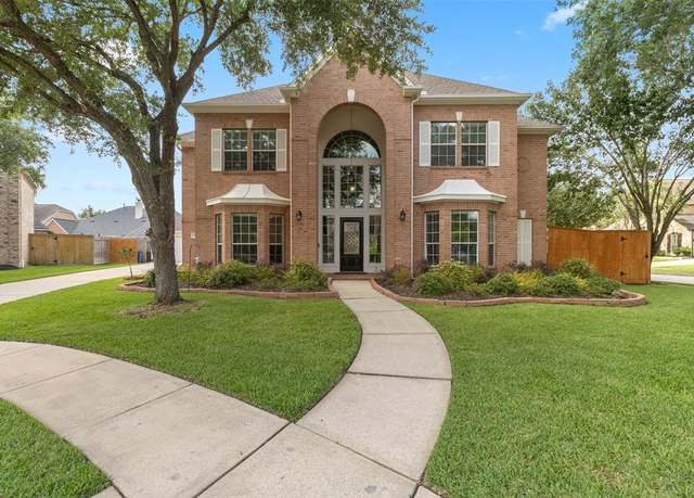 Property at 2628 Santo Domingo Dr, League City, TX 77573, 4 beds, 3.5 baths