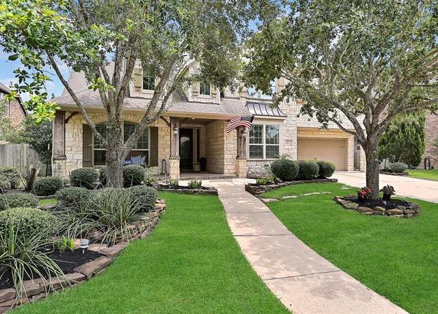 Property at 1013 Bolivar Point Ln, Friendswood, TX 77546, 5 beds, 4 baths