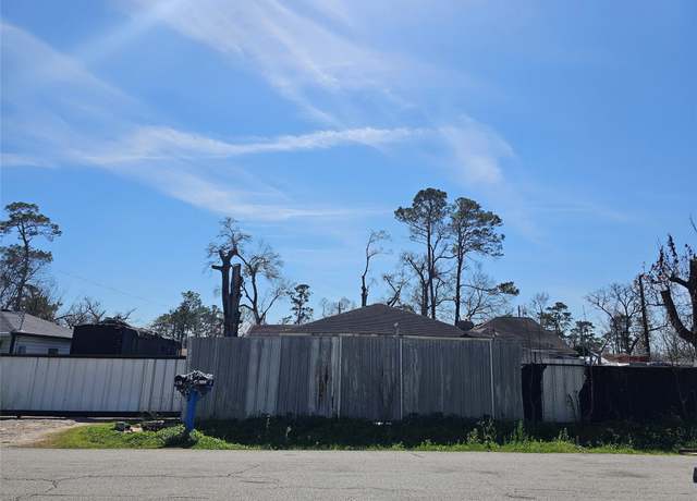 Property at 8104 Woodlyn Rd, Houston, TX 77028, 2 beds, 1 bath