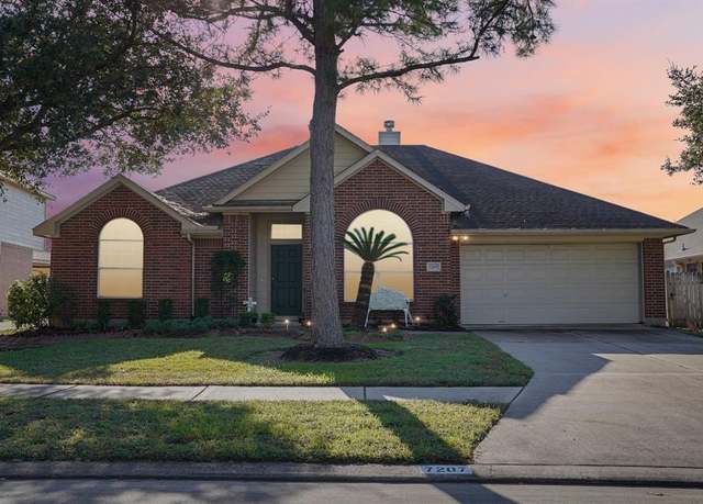 Property at 7207 Thornmeadow Ln, Cypress, TX 77433, 3 beds, 2 baths