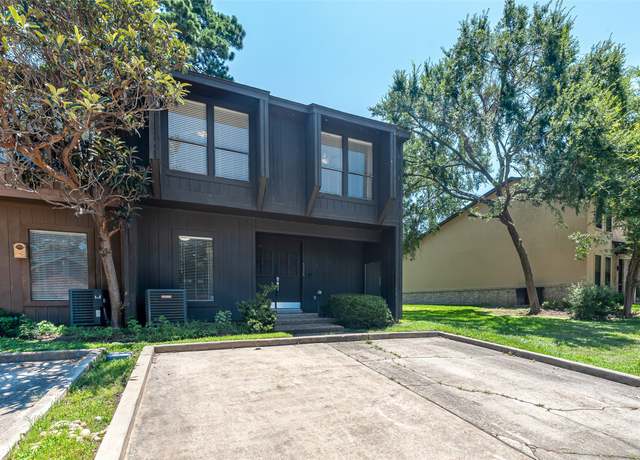 Property at 3226 Poe Dr, Montgomery, TX 77356, 3 beds, 2.5 baths