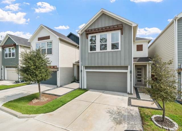 Property at 5210 Pinemont Creek Ln, Houston, TX 77018, 3 beds, 2.5 baths