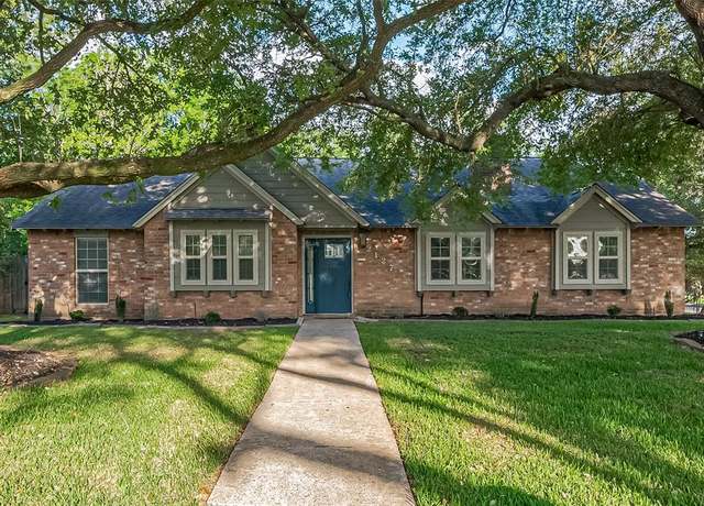 Property at 2127 Briargreen Dr, Houston, TX 77077, 3 beds, 2.5 baths