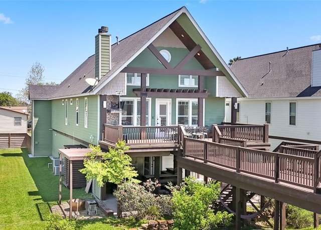 Property at 223 S Front St, Freeport, TX 77541, 6 beds, 4.5 baths