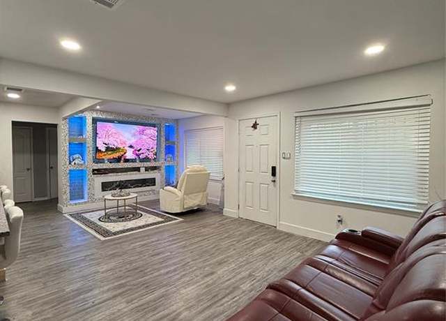 Property at 5739 Waterford Dr, Houston, TX 77033, 3 beds, 1 bath