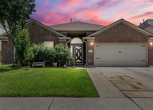 Property at 5914 Annatto Dr, Baytown, TX 77521, 4 beds, 2 baths