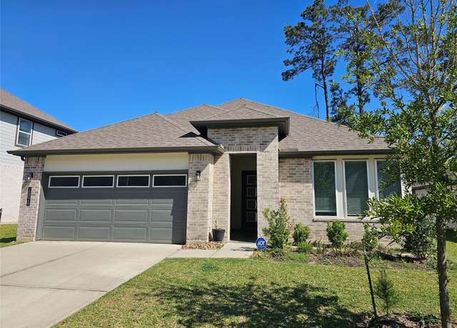 Property at 10026 Angelina Woods Ln, Conroe, TX 77384, 4 beds, 3 baths