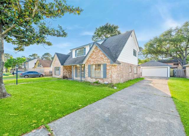 Property at 4902 Sabrina Dr, Houston, TX 77066, 5 beds, 2.5 baths