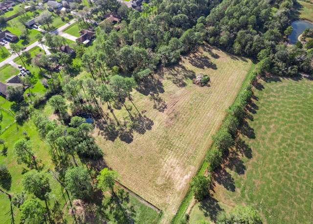 Property at 1414 Avenue L, Santa Fe, TX 77510