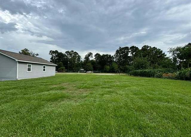 Property at 520-542 W Richey Rd, Houston, TX 77090, 3 beds, 2 baths