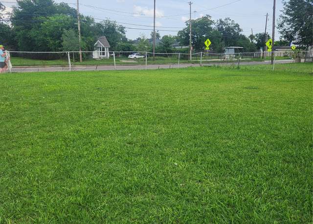 Property at 3227 Airline Dr, Houston, TX 77022