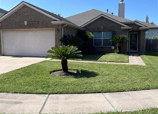 Property at 4919 Bentonite Blvd, Baytown, TX 77521, 3 beds, 2 baths