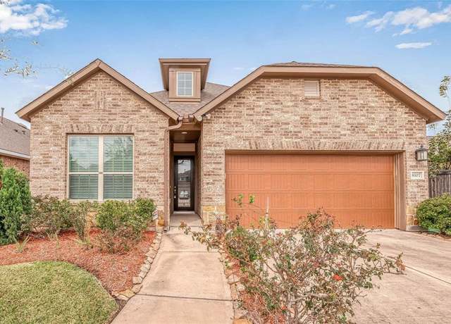 Property at 8107 Silverspot Ln, Missouri City, TX 77459, 3 beds, 2 baths