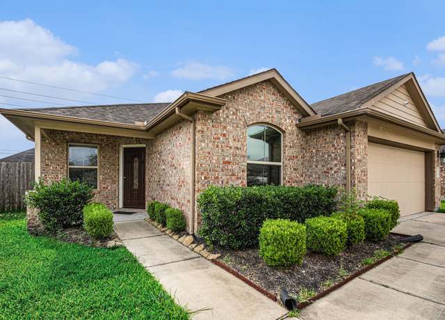 Property at 20 Santa Clara Dr, Manvel, TX 77578, 4 beds, 2.5 baths