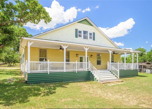 Property at 4310 Leslie Rd, Fayetteville, TX 78940, 3 beds, 3 baths