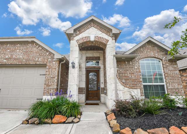 Property at 5193 Dry Hollow Dr, Alvin, TX 77511, 3 beds, 2 baths